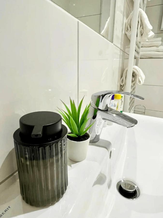 Cozy Apartment With Kitchen + Balcony New! Эссен Экстерьер фото