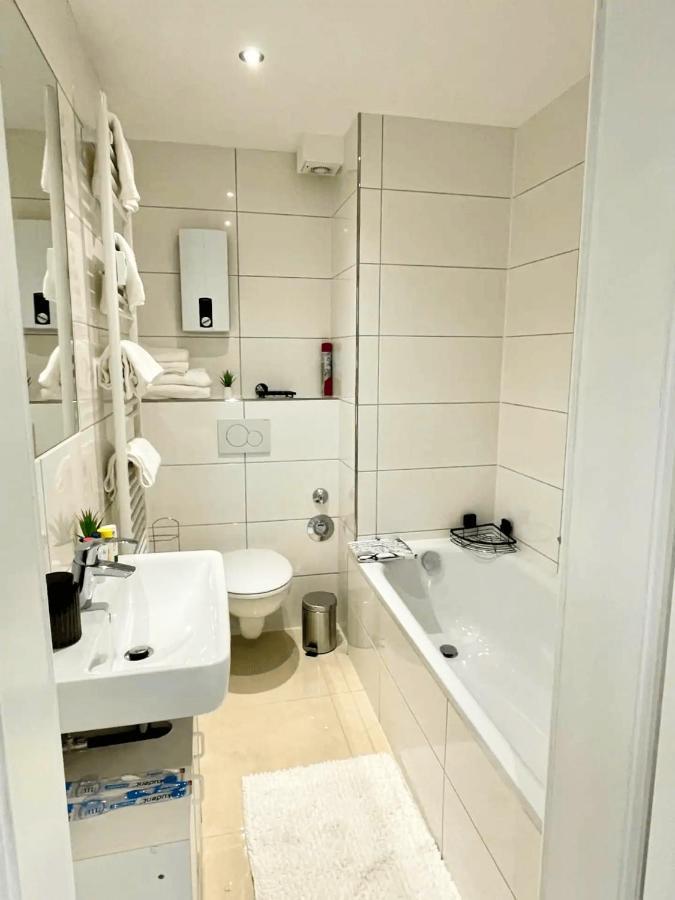 Cozy Apartment With Kitchen + Balcony New! Эссен Экстерьер фото